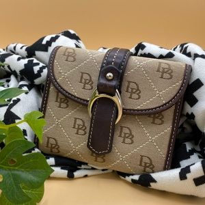 Dooney & Bourke wallet